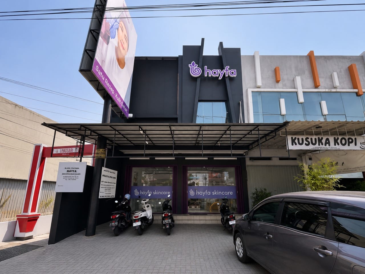 Fasad depan Hayfa Skin Clinic Manyaran di Kota Semarang.