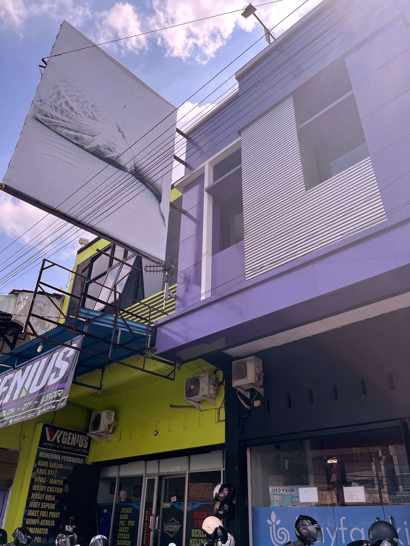 Tampak depan Hayfa Skin Purbalingga.